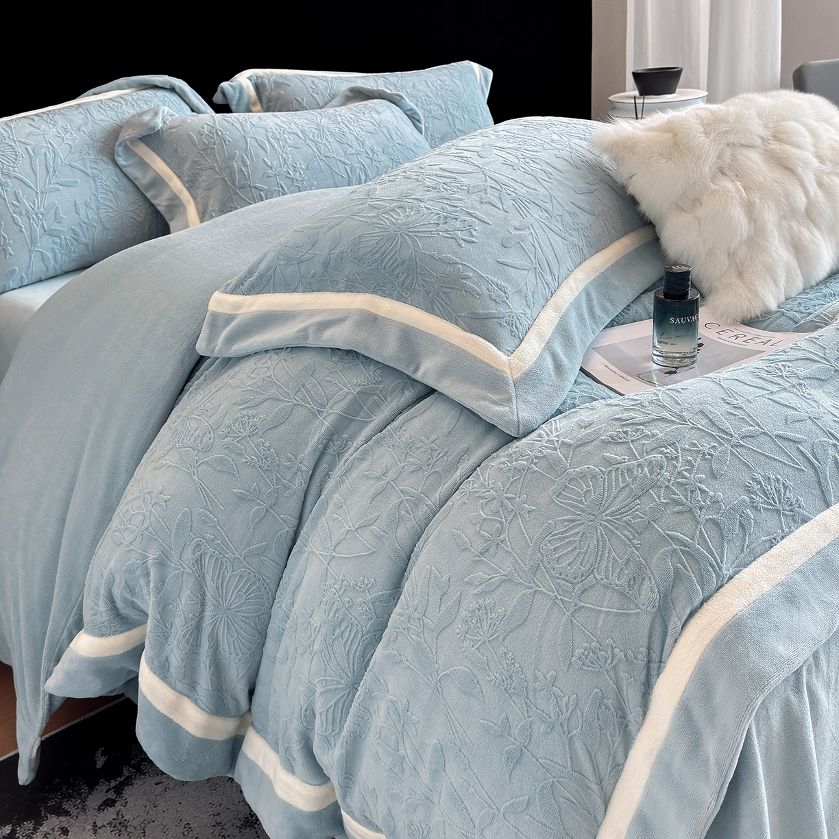 91家纺网 家纺一手货源 找家纺 家居1号家纺 2025新款230克全消光牛奶绒四件套-梦蝶 梦蝶-兰