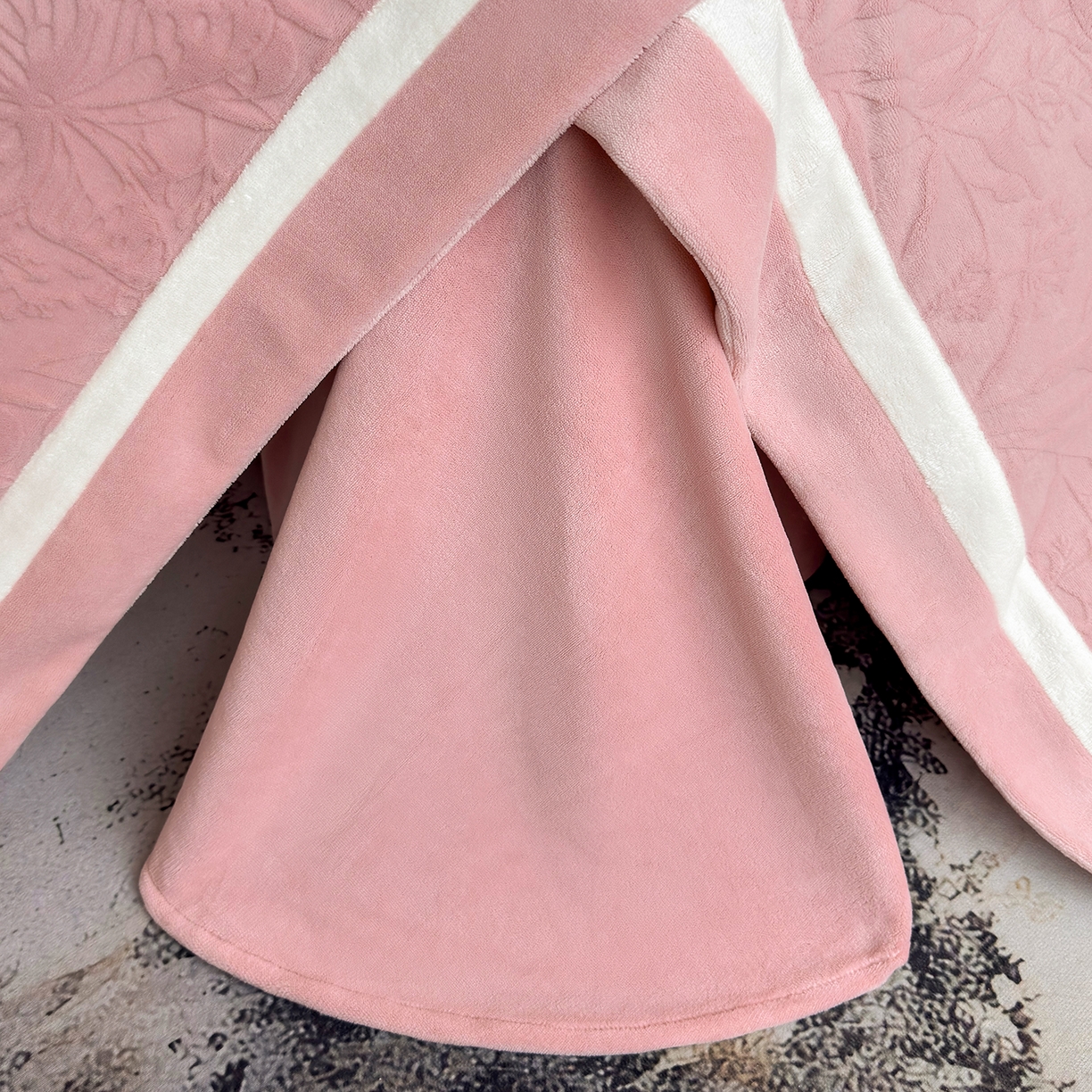 91家纺网 家纺一手货源 找家纺 家居1号家纺 2025新款230克全消光牛奶绒四件套-梦蝶 梦蝶-少女粉