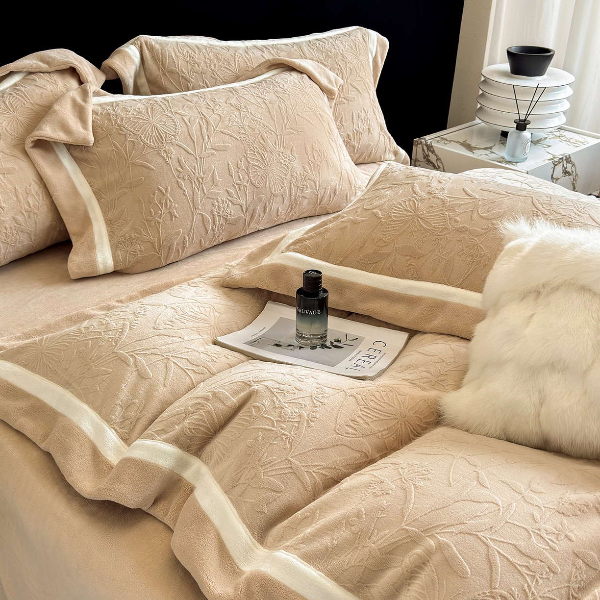 91家纺网 家纺一手货源 找家纺 （总）家居1号家纺 2025新款230克全消光牛奶绒四件套-梦蝶