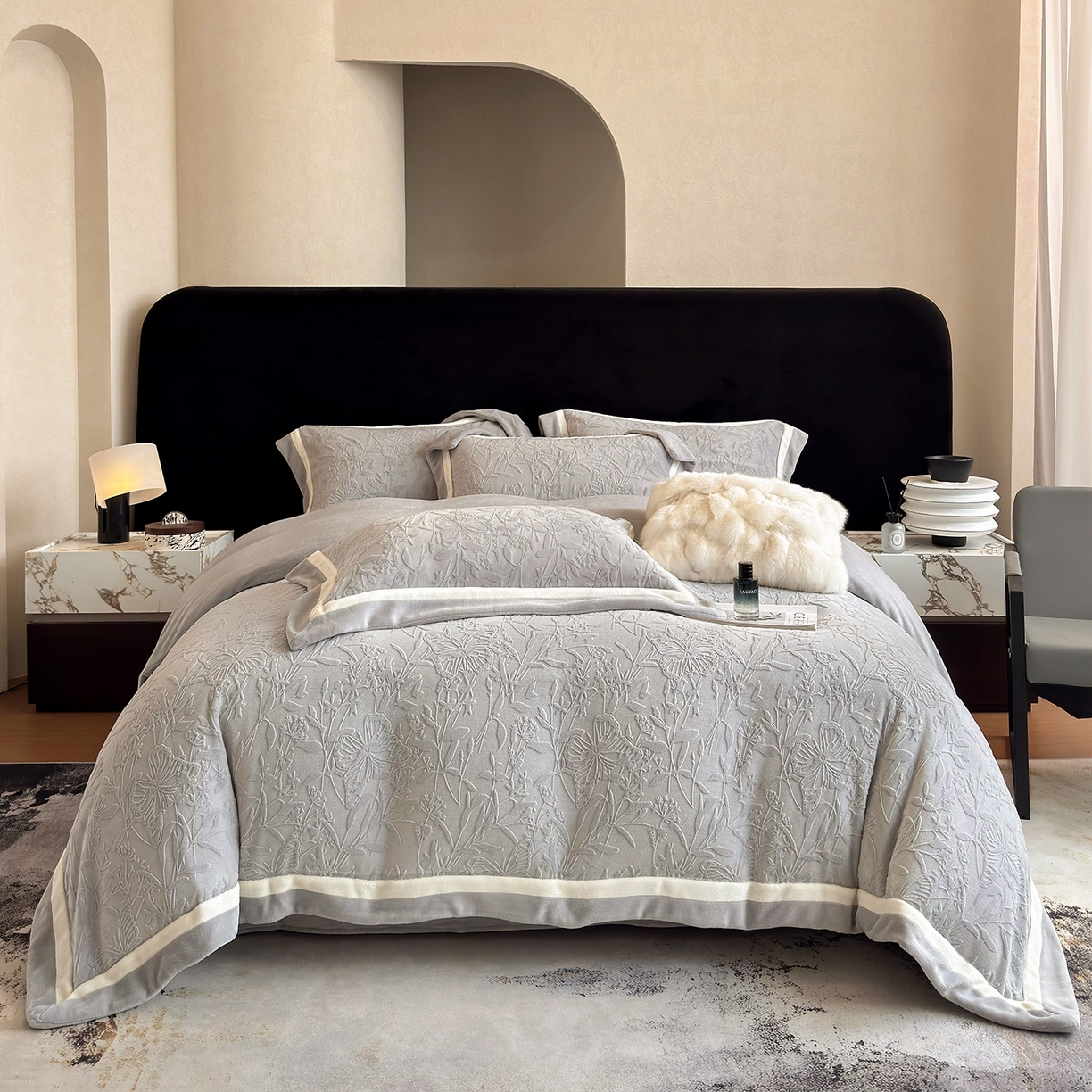 91家纺网 家纺一手货源 找家纺 家居1号家纺 2025新款230克全消光牛奶绒四件套-梦蝶 梦蝶-绅士灰