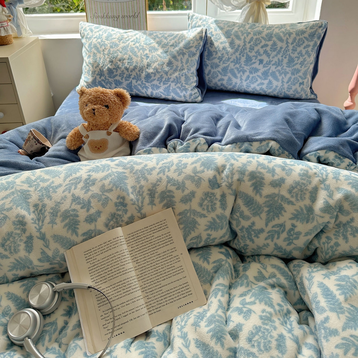 91家纺网 家纺一手货源 找家纺 优选 2025新款小清新加厚高克重牛奶绒四件套直播爆款电商爆款叶子青青