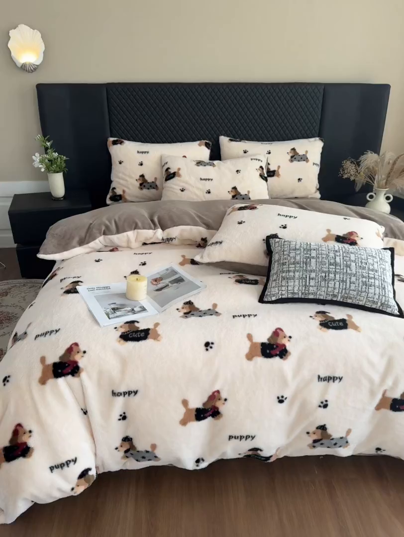 91家纺网 家纺一手货源 找家纺 璐维斯 2025新款A类兔毛绒双层多功能被套毯带拉链 卡通花卉牛奶绒毛毯秋冬保暖毯子盖毯 腊肠狗