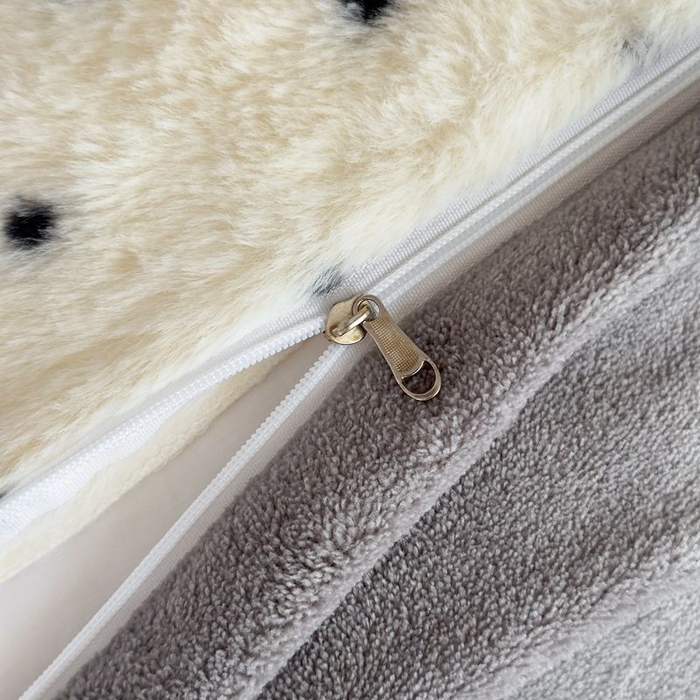 91家纺网 家纺一手货源 找家纺 璐维斯 2025新款A类兔毛绒双层多功能被套毯带拉链 卡通花卉牛奶绒毛毯秋冬保暖毯子盖毯 浪漫波点-白