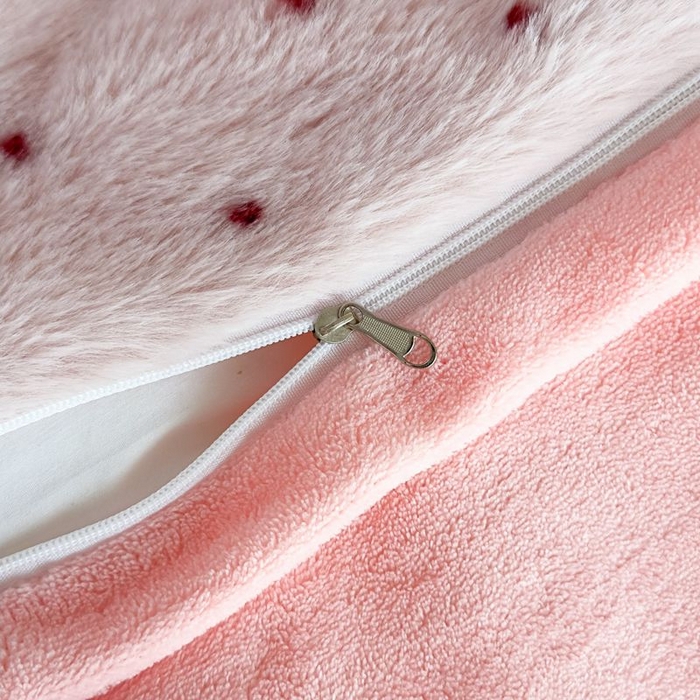 91家纺网 家纺一手货源 找家纺 璐维斯 2025新款A类兔毛绒双层多功能被套毯带拉链 卡通花卉牛奶绒毛毯秋冬保暖毯子盖毯 浪漫波点-粉