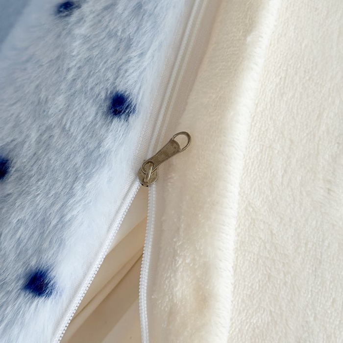 91家纺网 家纺一手货源 找家纺 璐维斯 2025新款A类兔毛绒双层多功能被套毯带拉链 卡通花卉牛奶绒毛毯秋冬保暖毯子盖毯 浪漫波点-蓝