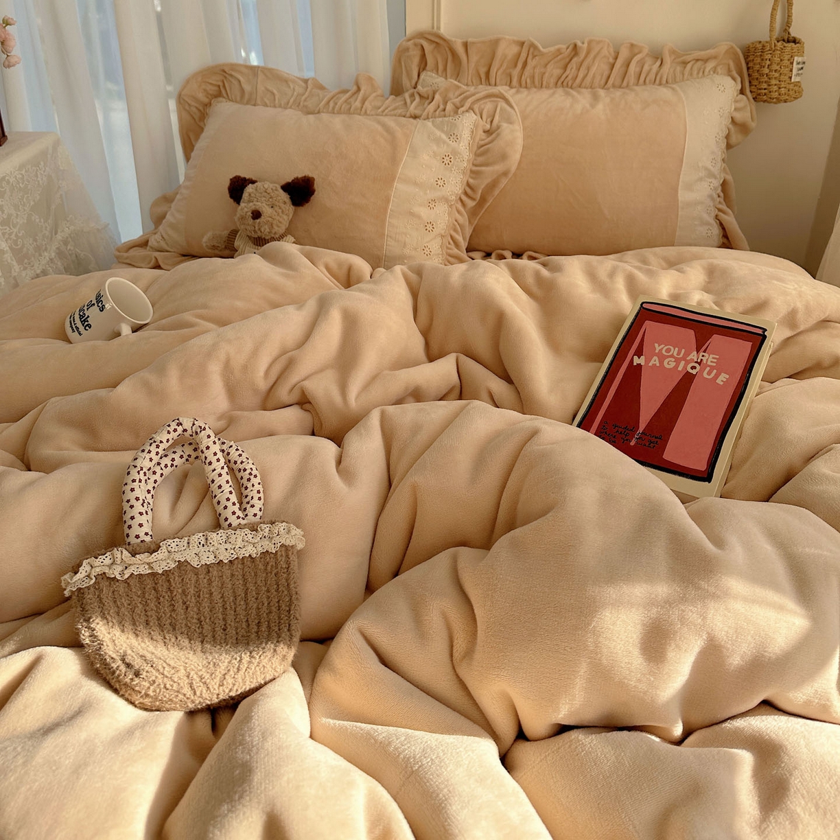 91家纺网 家纺一手货源 找家纺 （总）轻奢坊 2025新款牛奶绒纯色全棉蕾丝大花边四件套-软乎系列