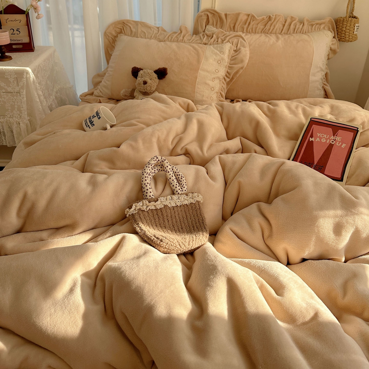 91家纺网 家纺一手货源 找家纺 （总）轻奢坊 2025新款牛奶绒纯色全棉蕾丝大花边四件套-软乎系列