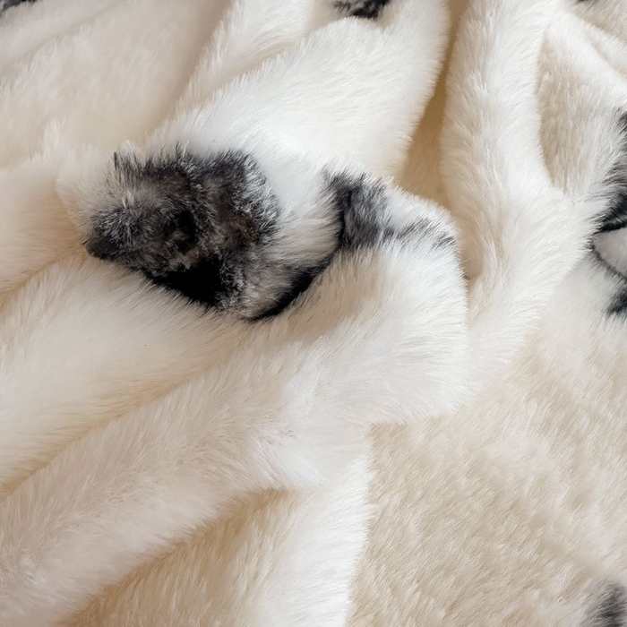 91家纺网 家纺一手货源 找家纺 璐维斯 2025新款A类兔毛绒双层多功能被套毯带拉链 卡通花卉牛奶绒毛毯秋冬保暖毯子盖毯 玫瑰白