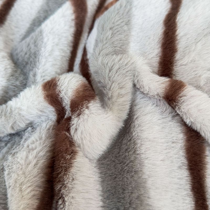 91家纺网 家纺一手货源 找家纺 璐维斯 2025新款A类兔毛绒双层多功能被套毯带拉链 卡通花卉牛奶绒毛毯秋冬保暖毯子盖毯 时尚条纹狗