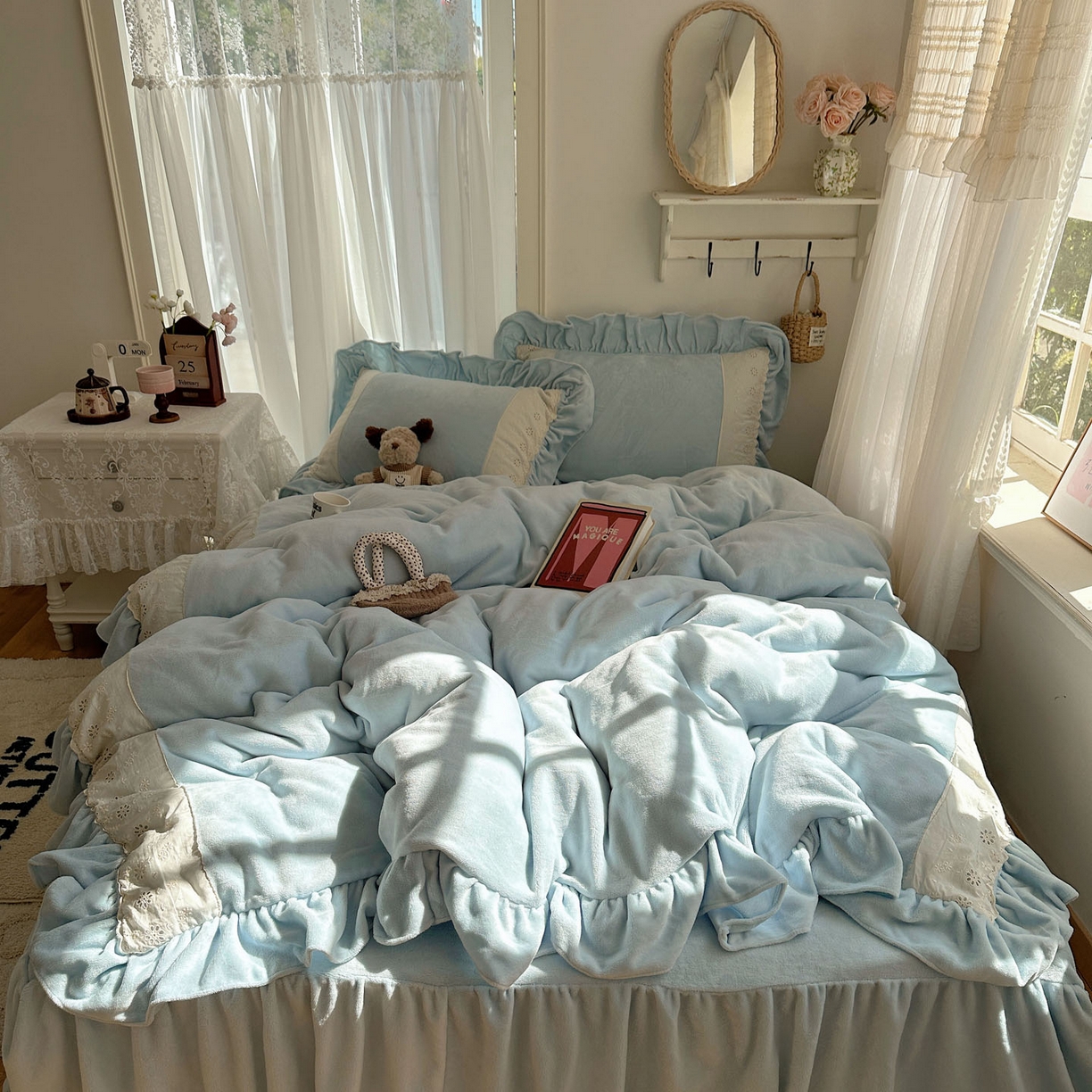 91家纺网 家纺一手货源 找家纺 轻奢坊 2025新款牛奶绒纯色全棉蕾丝大花边四件套-软乎系列 软乎蓝