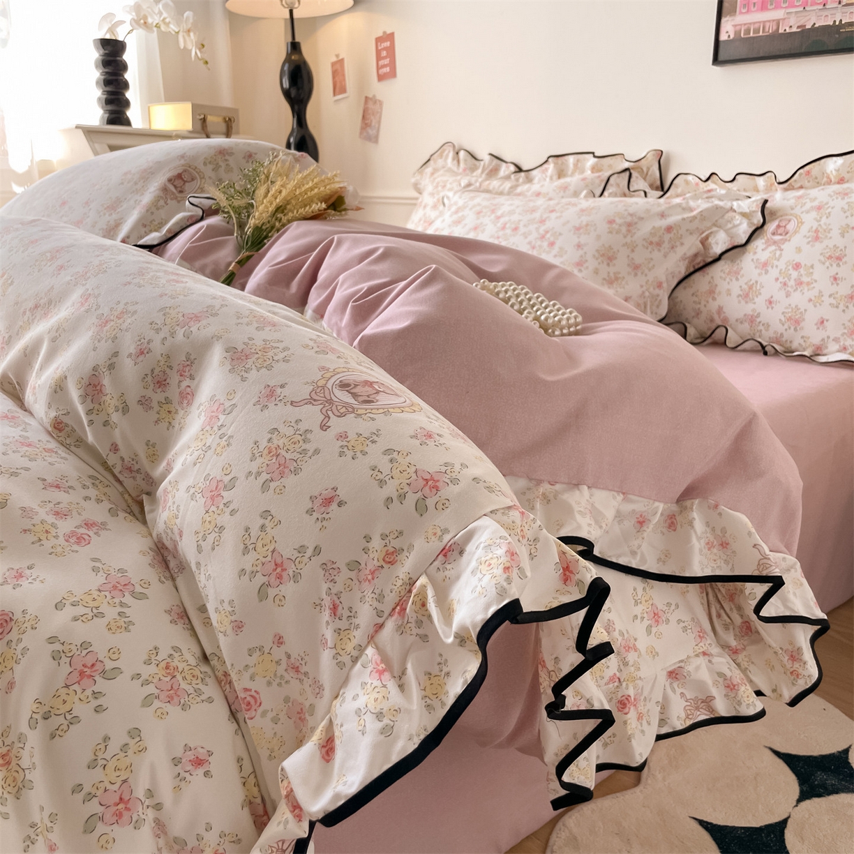 91家纺网 家纺一手货源 找家纺 义博家纺 2025新款韩版花边印花四件套四件套 碎花-浅粉