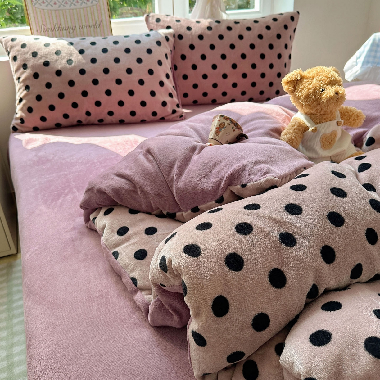91家纺网 家纺一手货源 找家纺 优选 2025新款小清新加厚高克重牛奶绒四件套直播爆款电商爆款波利圆点-紫