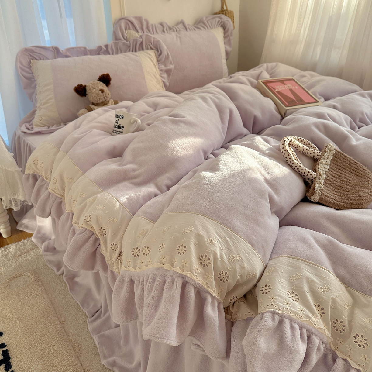 91家纺网 家纺一手货源 找家纺 轻奢坊 2025新款牛奶绒纯色全棉蕾丝大花边四件套-软乎系列 软乎紫