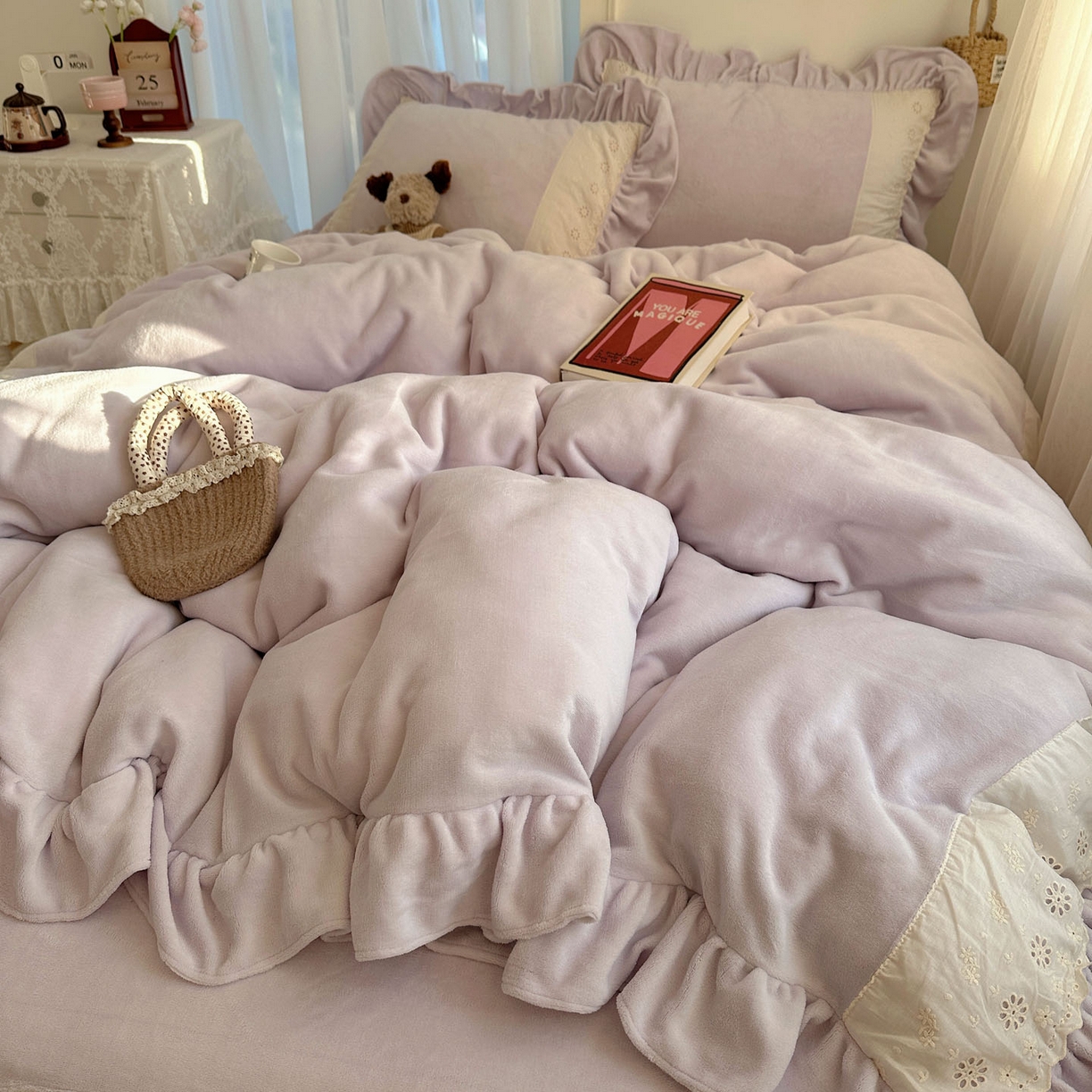 91家纺网 家纺一手货源 找家纺 轻奢坊 2025新款牛奶绒纯色全棉蕾丝大花边四件套-软乎系列 软乎紫