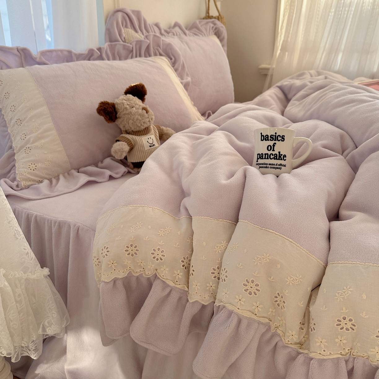 91家纺网 家纺一手货源 找家纺 轻奢坊 2025新款牛奶绒纯色全棉蕾丝大花边四件套-软乎系列 软乎紫