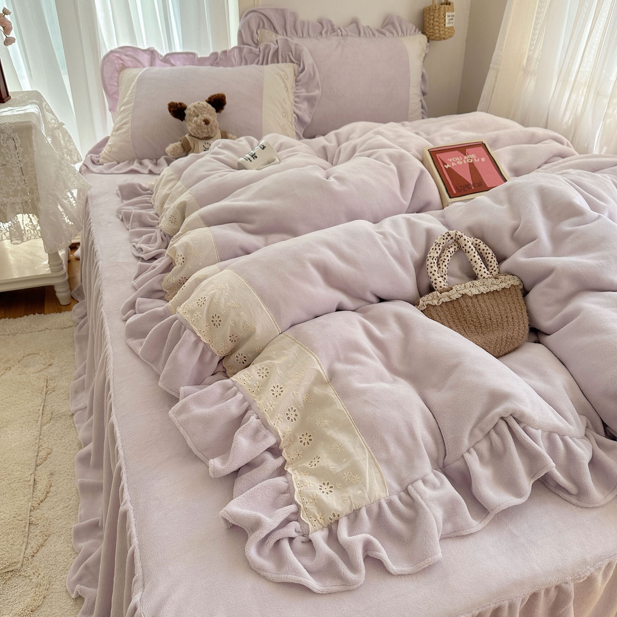 91家纺网 家纺一手货源 找家纺 轻奢坊 2025新款牛奶绒纯色全棉蕾丝大花边四件套-软乎系列 软乎紫