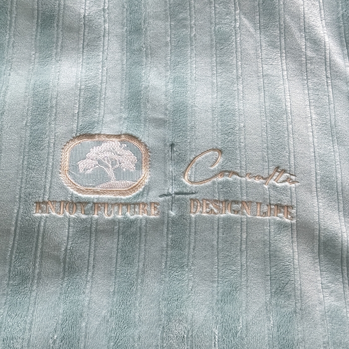 91家纺网 家纺一手货源 找家纺 保罗圣迪奥 2025新款230克牛奶绒压花绣花四件套-沐凡 沐凡-蓝