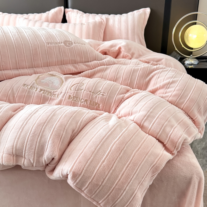 保罗圣迪奥 2025新款230克牛奶绒压花绣花四件套-沐凡 沐凡-淡粉