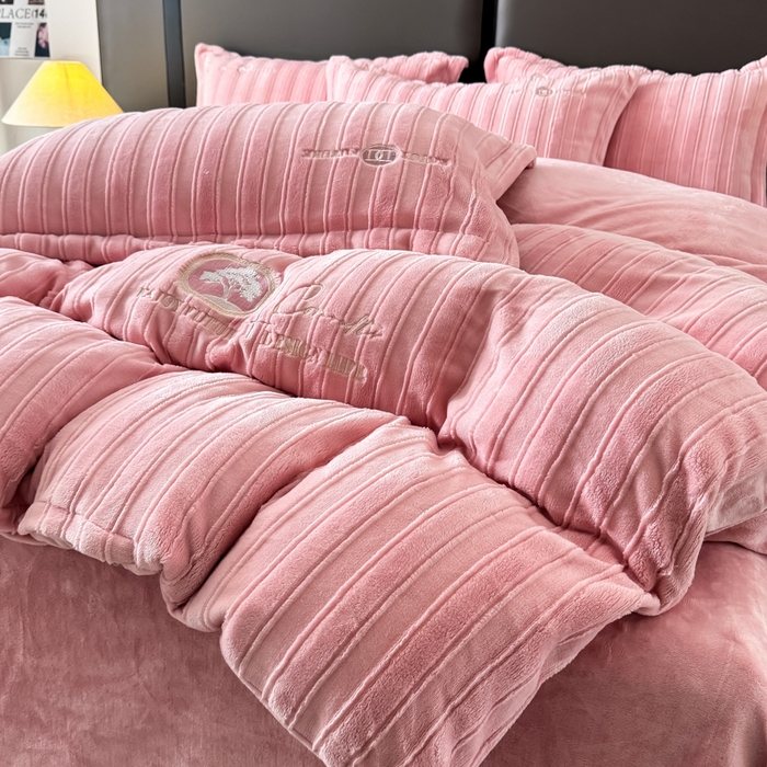 保罗圣迪奥 2025新款230克牛奶绒压花绣花四件套-沐凡 沐凡-粉