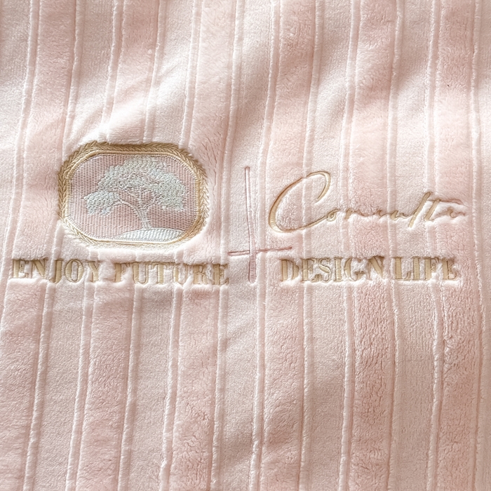 91家纺网 家纺一手货源 找家纺 （总）保罗圣迪奥 2025新款230克牛奶绒压花绣花四件套-沐凡