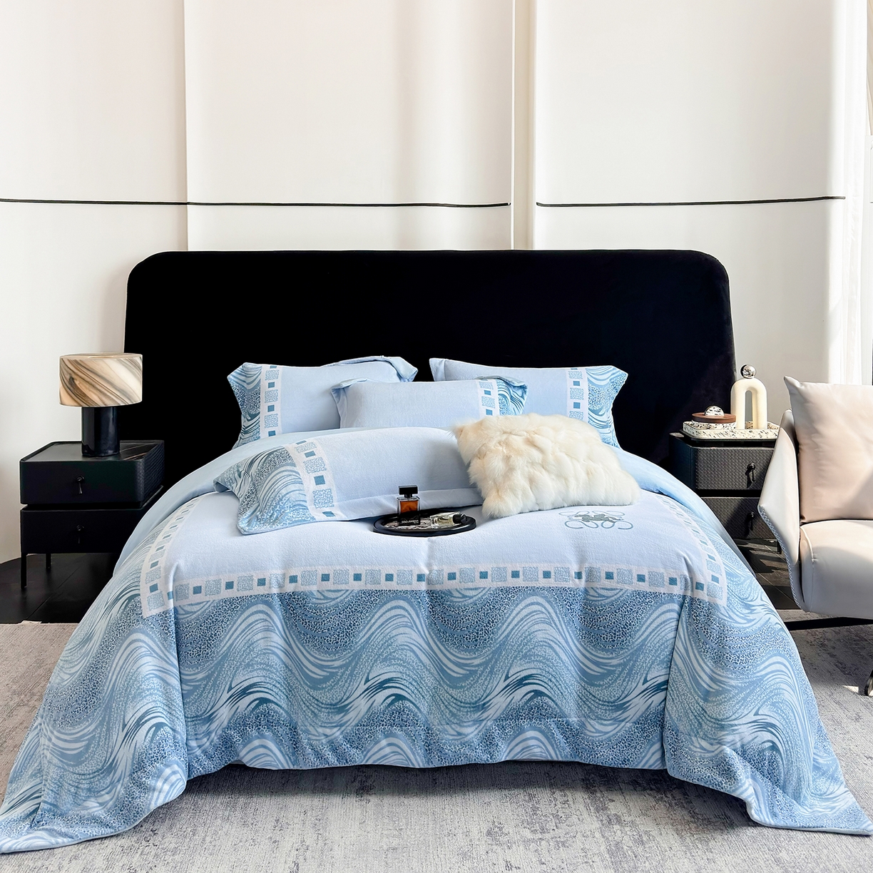 91家纺网 家纺一手货源 找家纺 （总）控价 2025新款 床盖款240克全消光A类数码印花牛奶绒四件套-贝斯