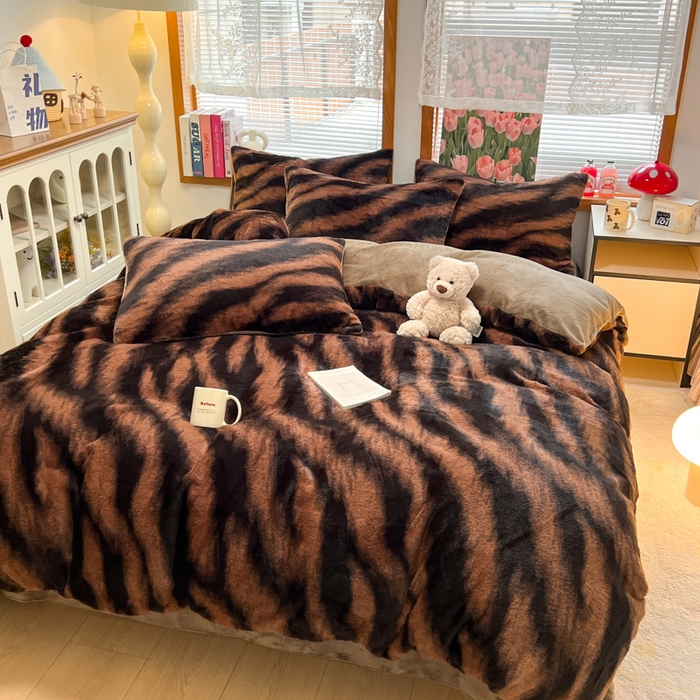 91家纺网 家纺一手货源 找家纺 （总）妖妖家纺 2025新款加厚印花兔毛绒保暖四件套