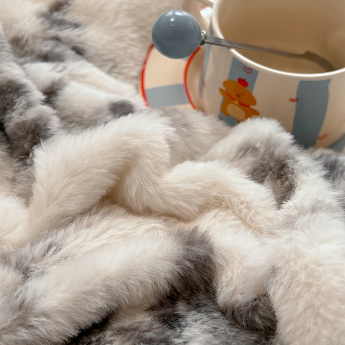 91家纺网 家纺一手货源 找家纺 妖妖家纺 2025新款加厚印花兔毛绒保暖四件套 花谷