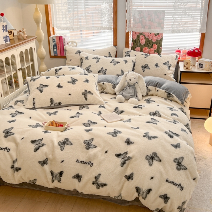 91家纺网 家纺一手货源 找家纺 妖妖家纺 2025新款加厚印花兔毛绒保暖四件套 幻蝶