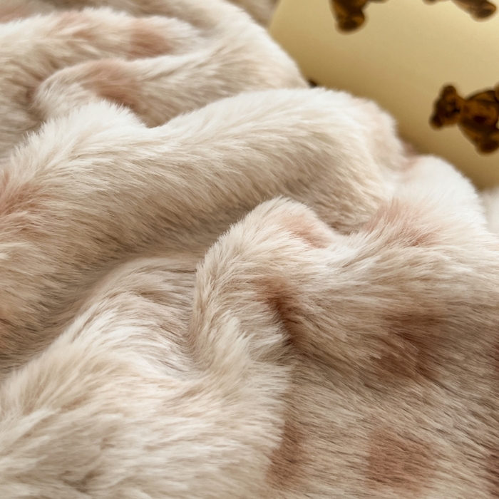 91家纺网 家纺一手货源 找家纺 妖妖家纺 2025新款加厚印花兔毛绒保暖四件套 萌萌奶熊