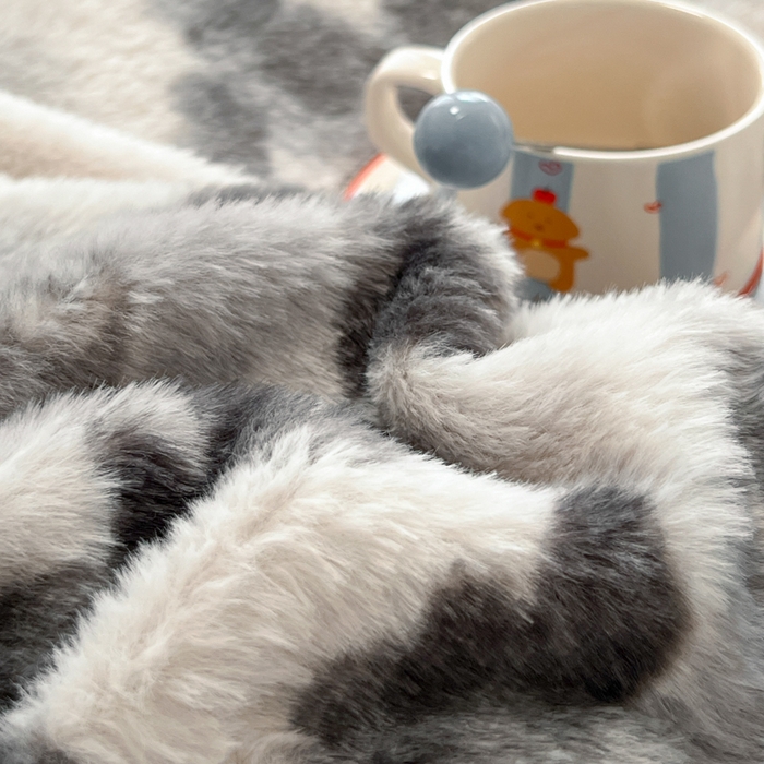 91家纺网 家纺一手货源 找家纺 妖妖家纺 2025新款加厚印花兔毛绒保暖四件套 墨染