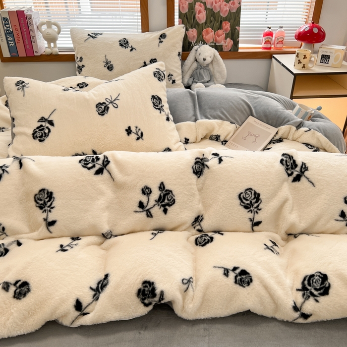 91家纺网 家纺一手货源 找家纺 妖妖家纺 2025新款加厚印花兔毛绒保暖四件套 手捧玫瑰