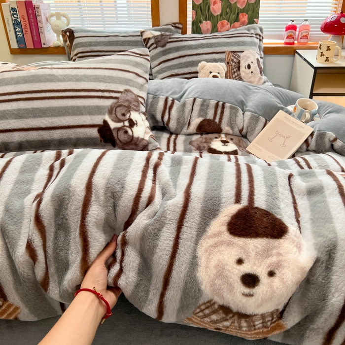 91家纺网 家纺一手货源 找家纺 妖妖家纺 2025新款加厚印花兔毛绒保暖四件套 英伦狗狗