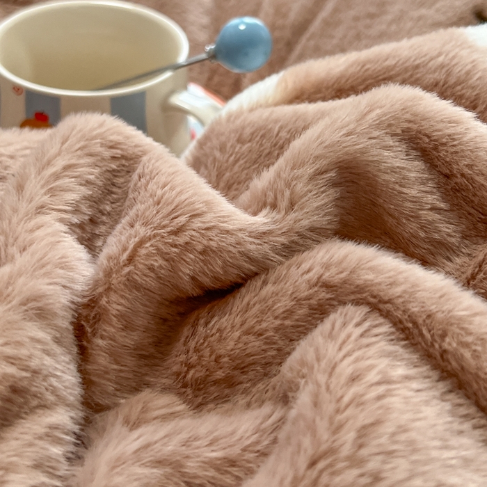 91家纺网 家纺一手货源 找家纺 妖妖家纺 2025新款加厚印花兔毛绒保暖四件套 你好小狗