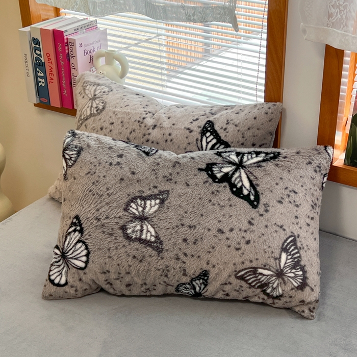 91家纺网 家纺一手货源 找家纺 妖妖家纺 2025新款加厚印花兔毛绒保暖四件套 夏夜梦蝶