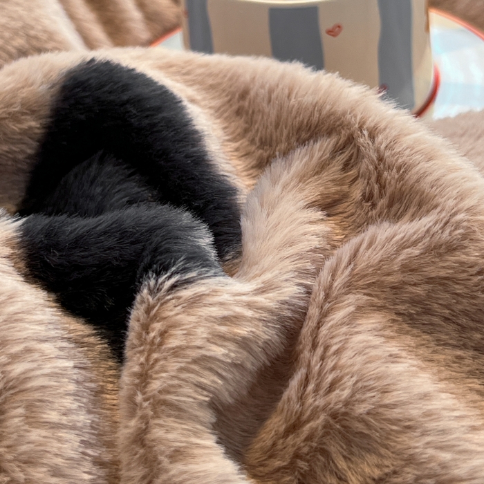 91家纺网 家纺一手货源 找家纺 妖妖家纺 2025新款加厚印花兔毛绒保暖四件套 少女心蝴蝶结