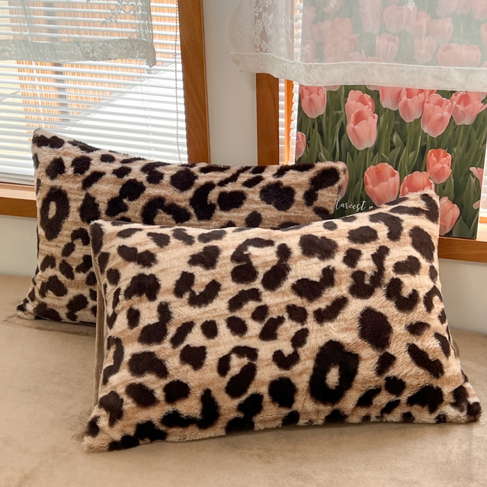 91家纺网 家纺一手货源 找家纺 妖妖家纺 2025新款加厚印花兔毛绒保暖四件套 小棕豹