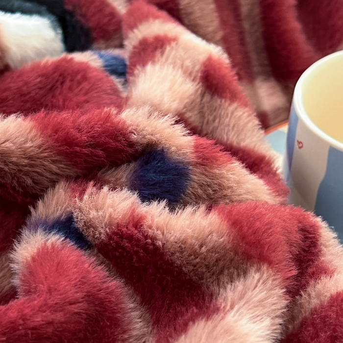 91家纺网 家纺一手货源 找家纺 妖妖家纺 2025新款加厚印花兔毛绒保暖四件套 月下猫舞