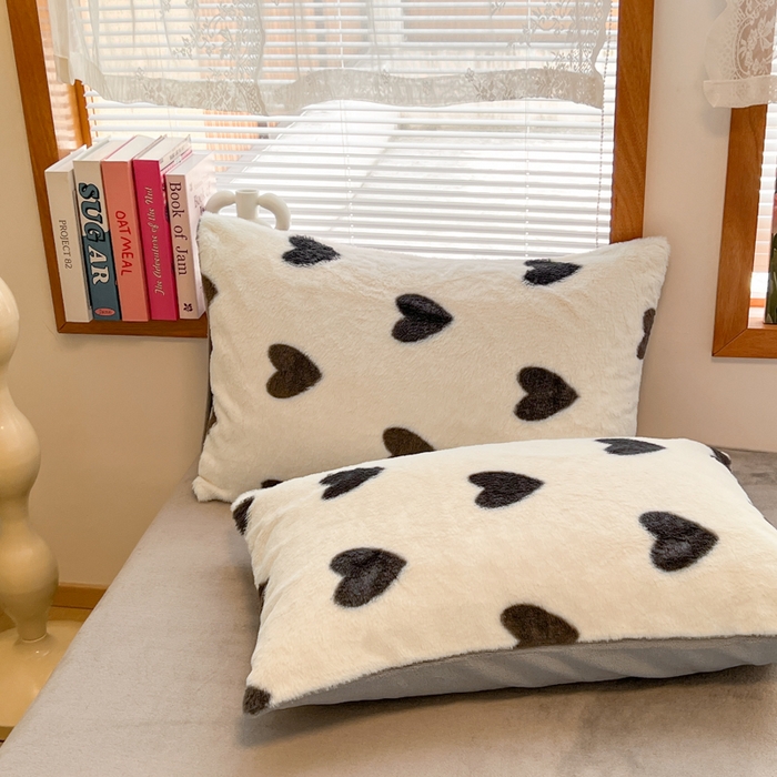 91家纺网 家纺一手货源 找家纺 妖妖家纺 2025新款加厚印花兔毛绒保暖四件套 心跳