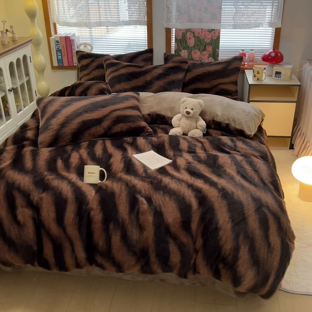 91家纺网 家纺一手货源 找家纺 （总）妖妖家纺 2025新款加厚印花兔毛绒保暖四件套