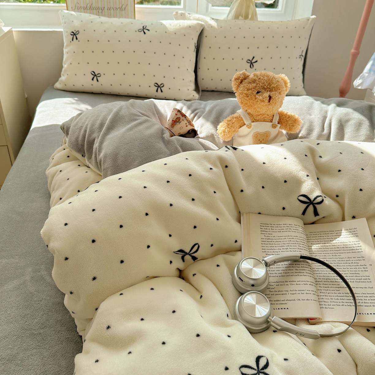 91家纺网 家纺一手货源 找家纺 优选 2025新款小清新加厚高克重牛奶绒四件套直播爆款电商爆款法式简爱