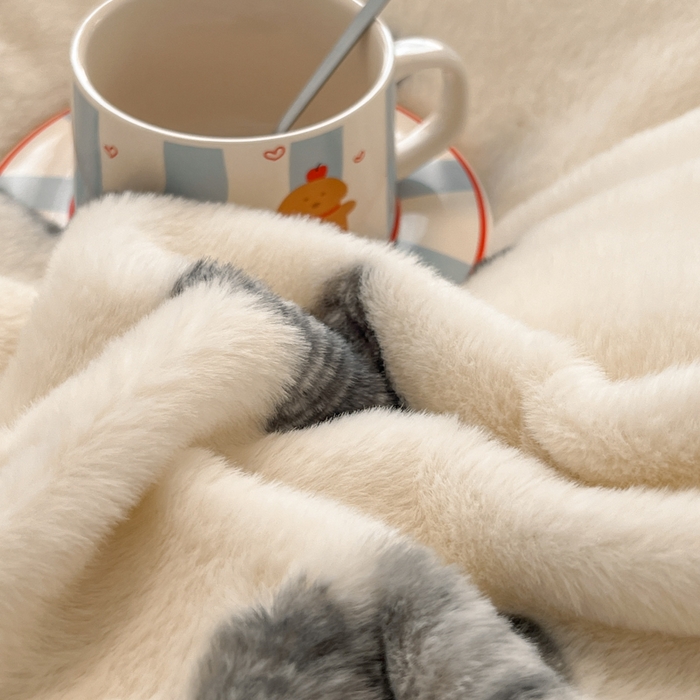 91家纺网 家纺一手货源 找家纺 妖妖家纺 2025新款加厚印花兔毛绒保暖四件套 幻蝶