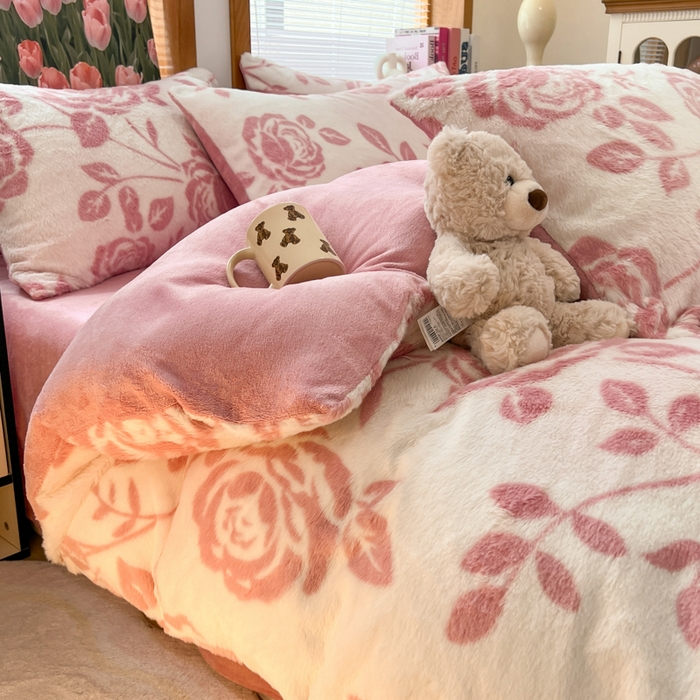 91家纺网 家纺一手货源 找家纺 妖妖家纺 2025新款加厚印花兔毛绒保暖四件套 丝绒玫瑰