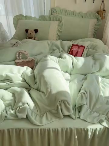 91家纺网 家纺一手货源 找家纺 轻奢坊 2025新款牛奶绒纯色全棉蕾丝大花边四件套-软乎系列 软乎绿