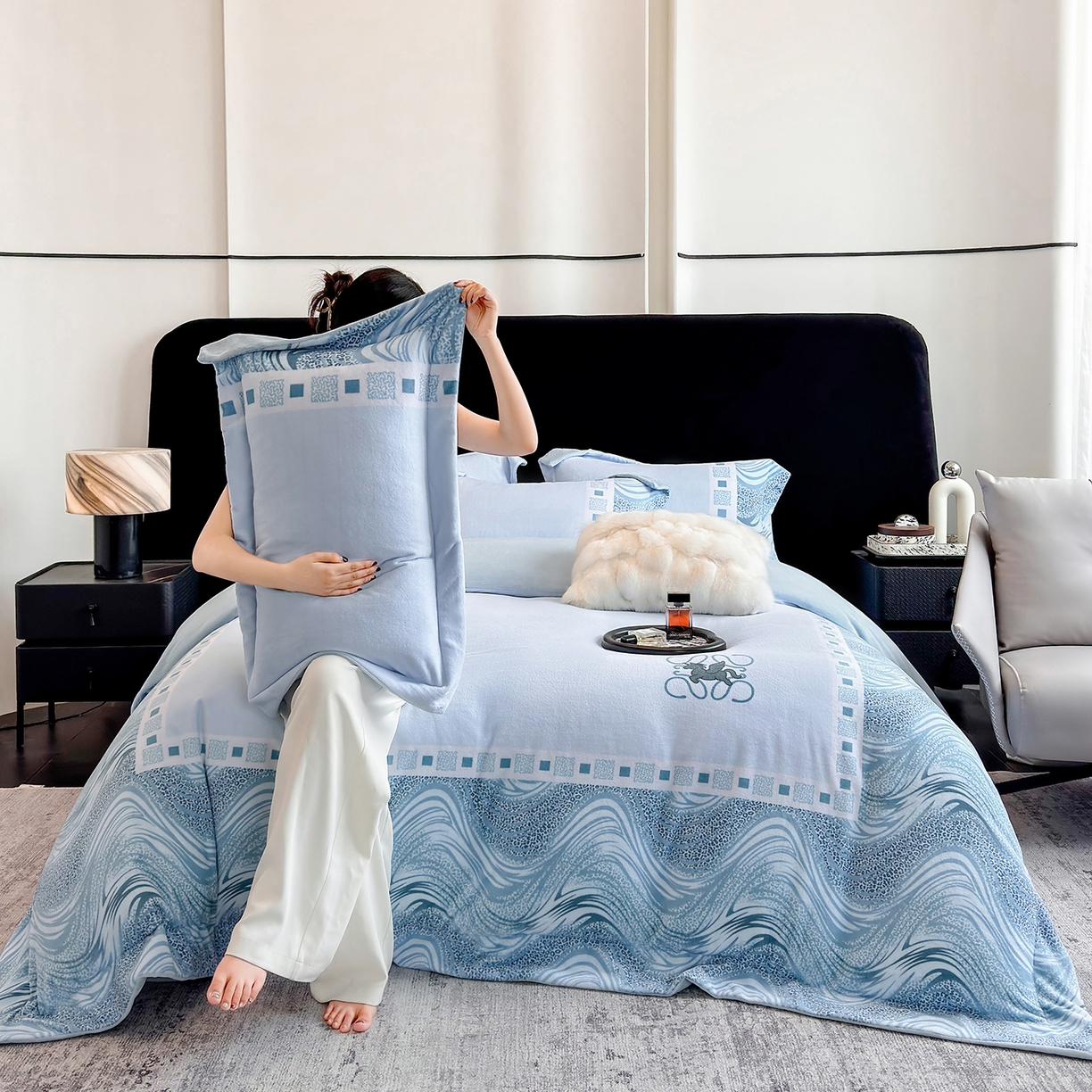 91家纺网 家纺一手货源 找家纺 新方向 2025新款全消光A类数码印花牛奶绒四件套-贝斯 贝斯-星月蓝