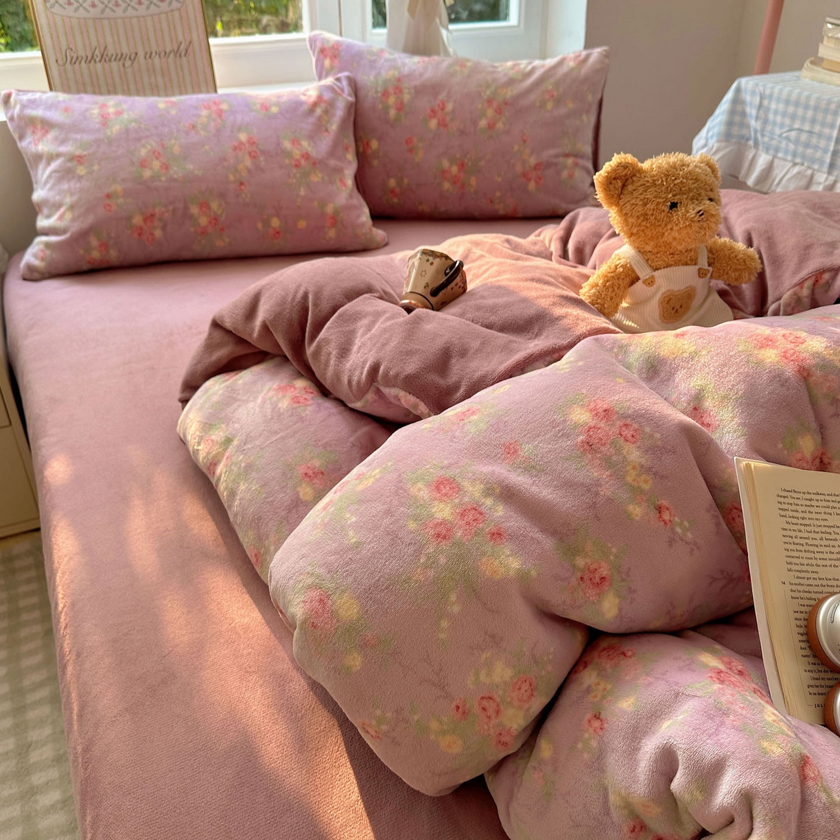 91家纺网 家纺一手货源 找家纺 优选 2025新款小清新加厚高克重牛奶绒四件套直播爆款电商爆款花团锦簇