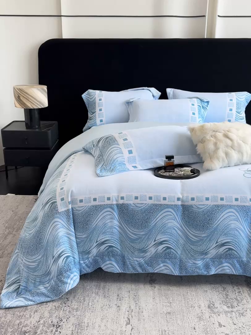 91家纺网 家纺一手货源 找家纺 新方向 2025新款全消光A类数码印花牛奶绒四件套-贝斯 贝斯-星月蓝