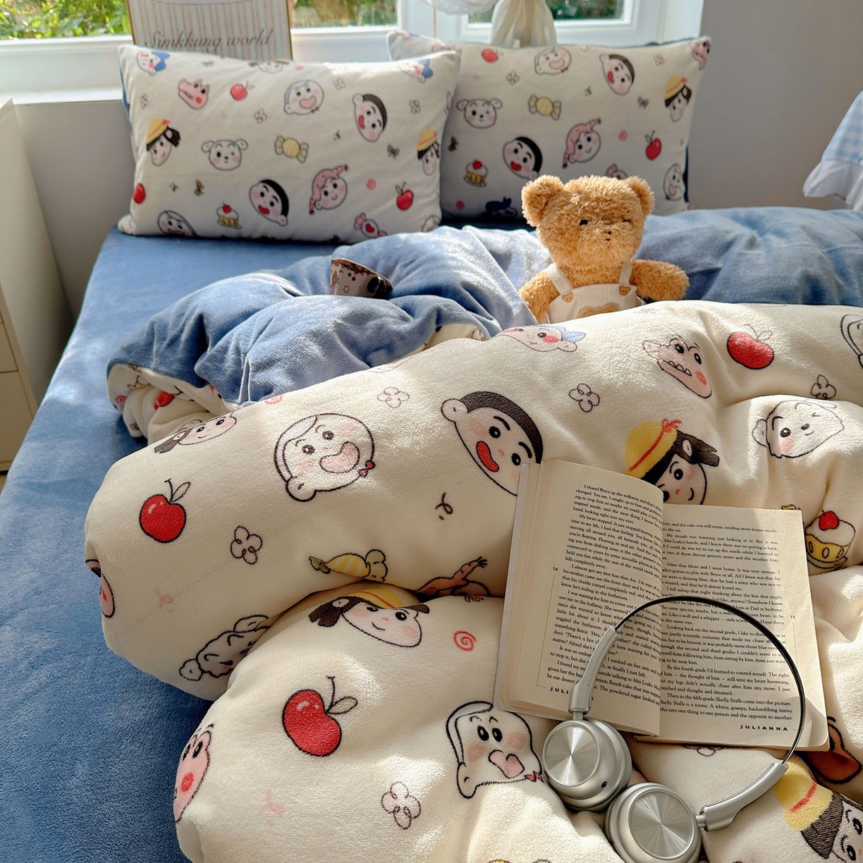 91家纺网 家纺一手货源 找家纺 优选 2025新款小清新加厚高克重牛奶绒四件套直播爆款电商爆款欢乐男孩