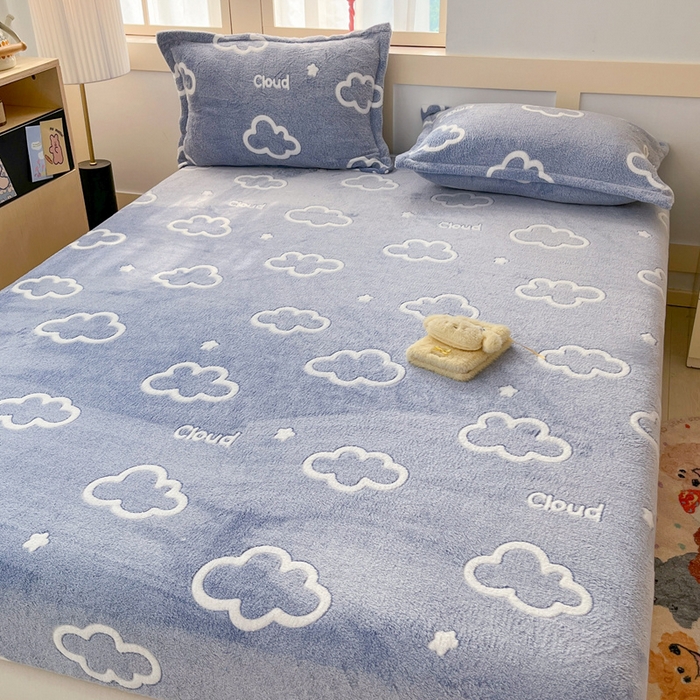 91家纺网 家纺一手货源 找家纺 川悦生活 2025新款高克重雪花绒卡通印花加厚保暖大床单床笠 床笠奶味云朵