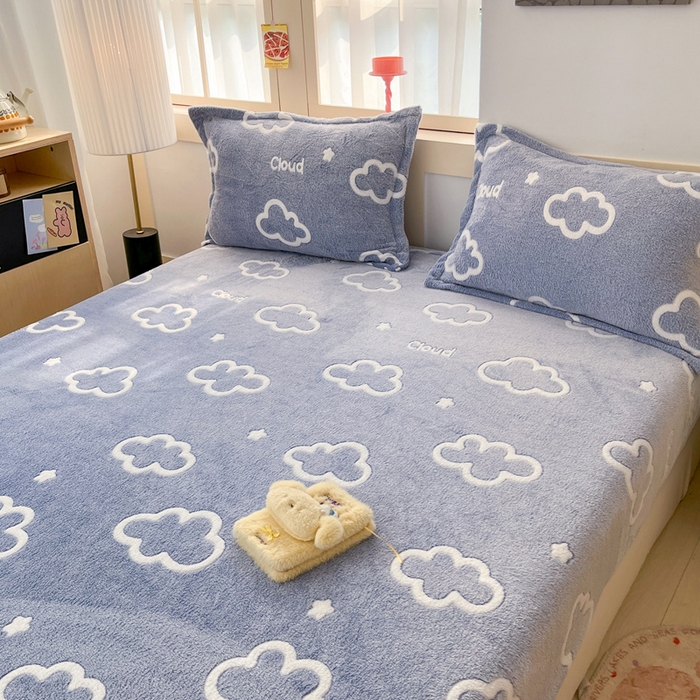 91家纺网 家纺一手货源 找家纺 川悦生活 2025新款高克重雪花绒卡通印花加厚保暖大床单床笠 床笠奶味云朵
