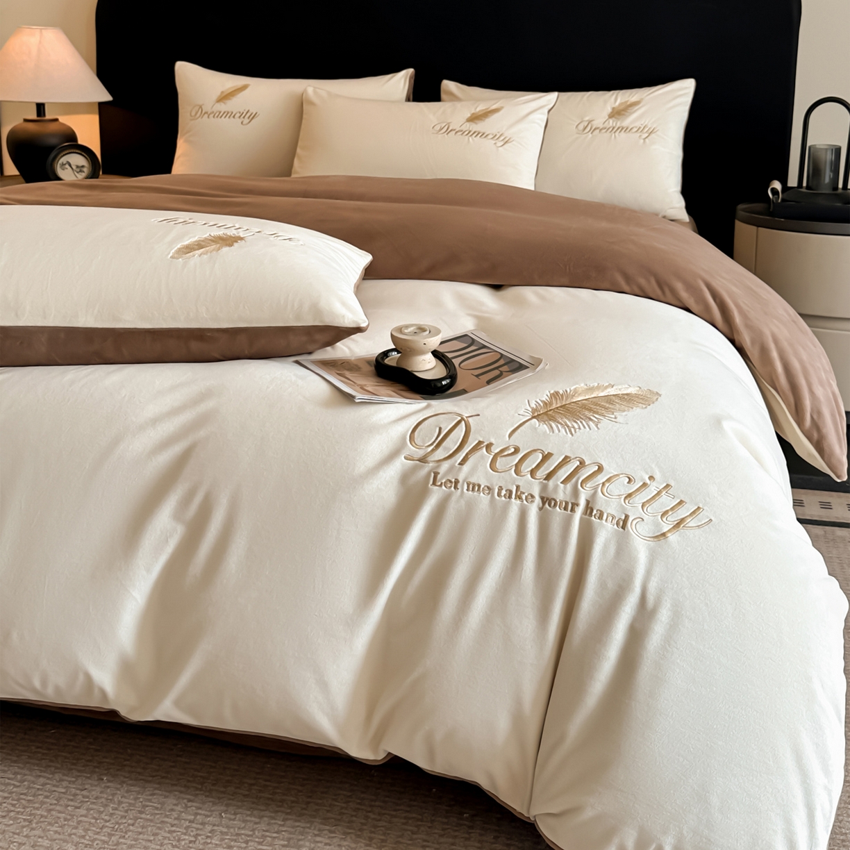 如一 2025新款水晶绒双拼刺绣四件套轻羽系列 轻羽-奶白咖